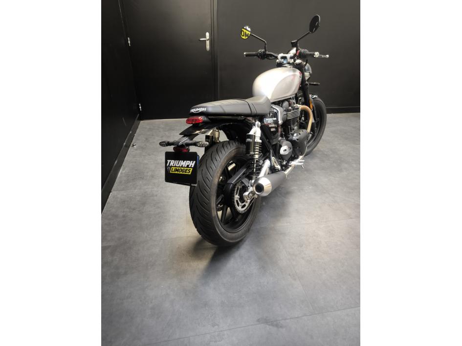 TRIUMPH SPEED TWIN 900
